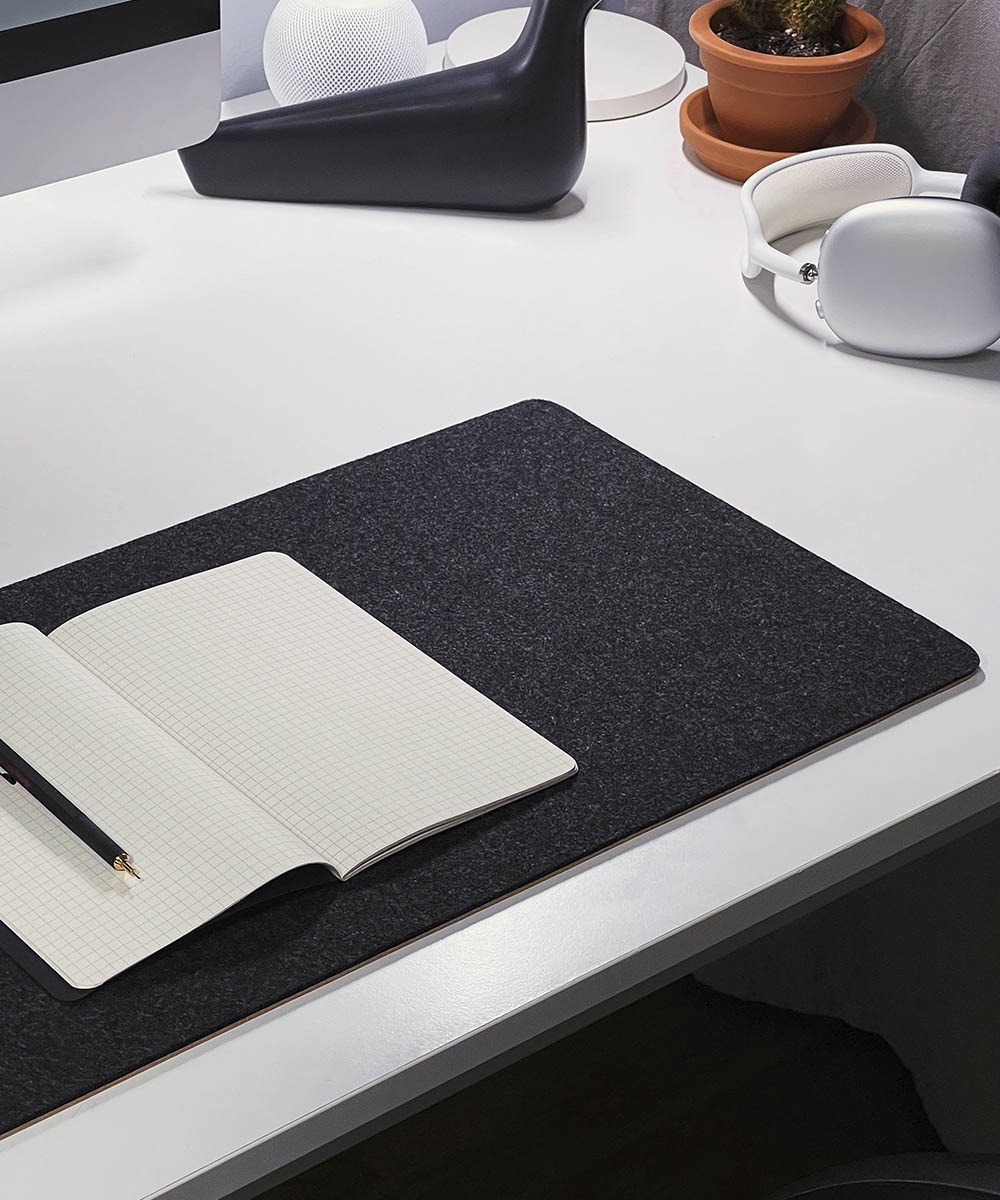 Podkładka na biurko z filcu i korka - ciemny szary - obrazek 5